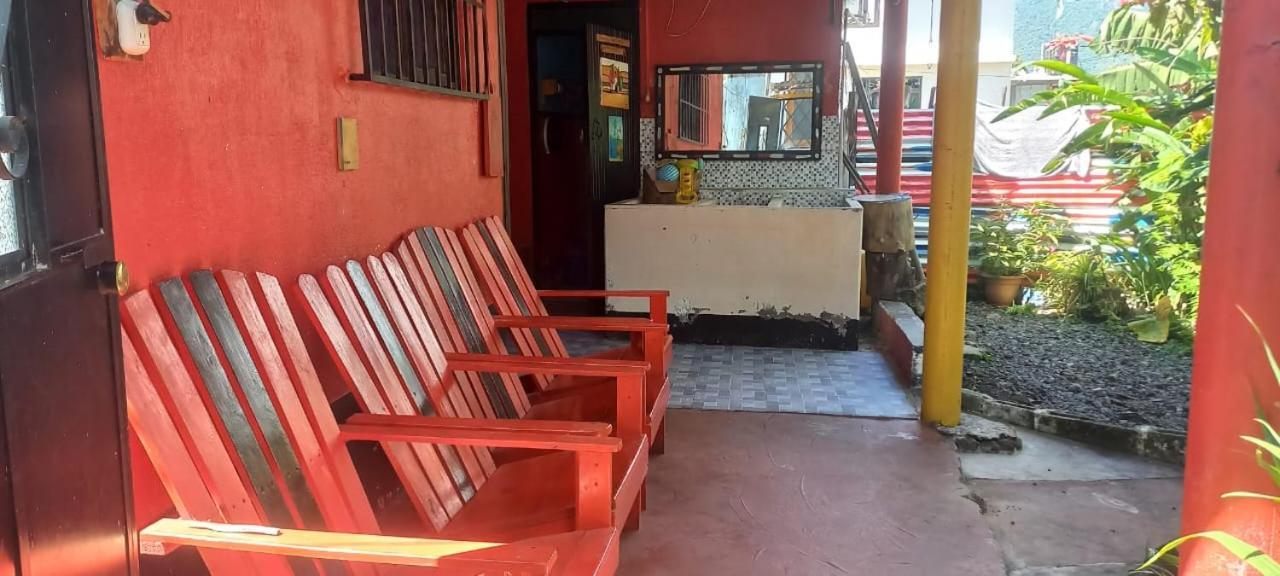 Hotel Y Restaurante Playa Linda سان بيدرو لا لاغونا المظهر الخارجي الصورة