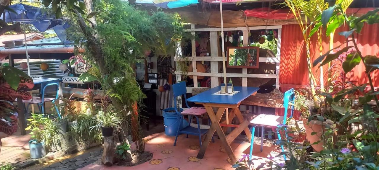 Hotel Y Restaurante Playa Linda سان بيدرو لا لاغونا المظهر الخارجي الصورة