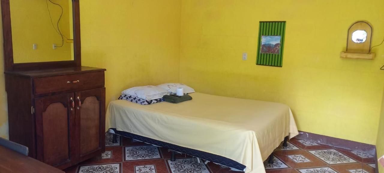Hotel Y Restaurante Playa Linda سان بيدرو لا لاغونا المظهر الخارجي الصورة